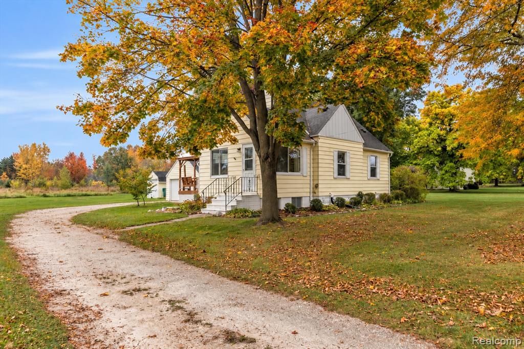 7469 Grand Blanc Road, Swartz Creek, MI 48473