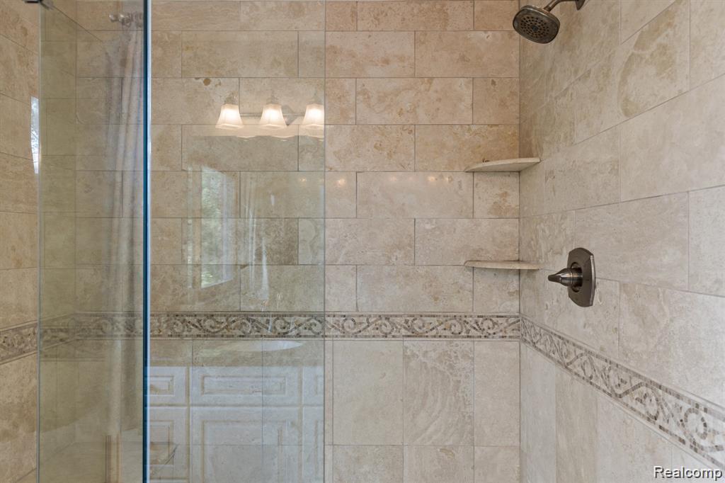 880 Artdale Drive, White Lake, MI 48383 — Photo 24