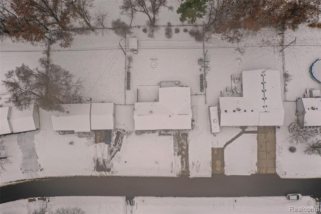 1443 West Drive, Wolverine Lake, MI 48390 — Photo 31