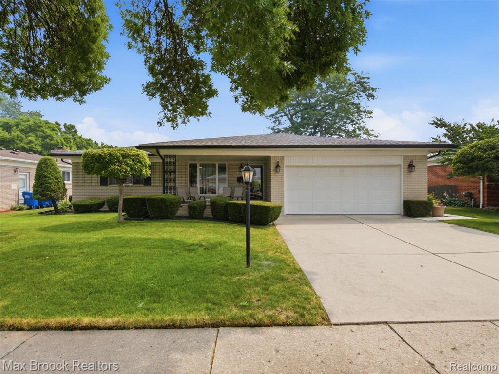 30056 Blancke Drive, Warren, MI 48093