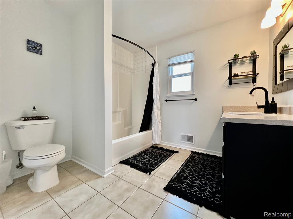 555 Colorado Avenue, Marysville, MI 48040 — Photo 25