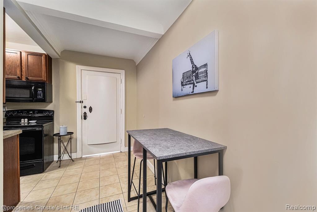 15 E KIRBY Street, 422, Detroit, MI 48202 — Photo 8