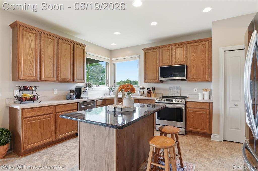 49354 Peninsular Drive, Belleville, MI 48111 — Photo 13