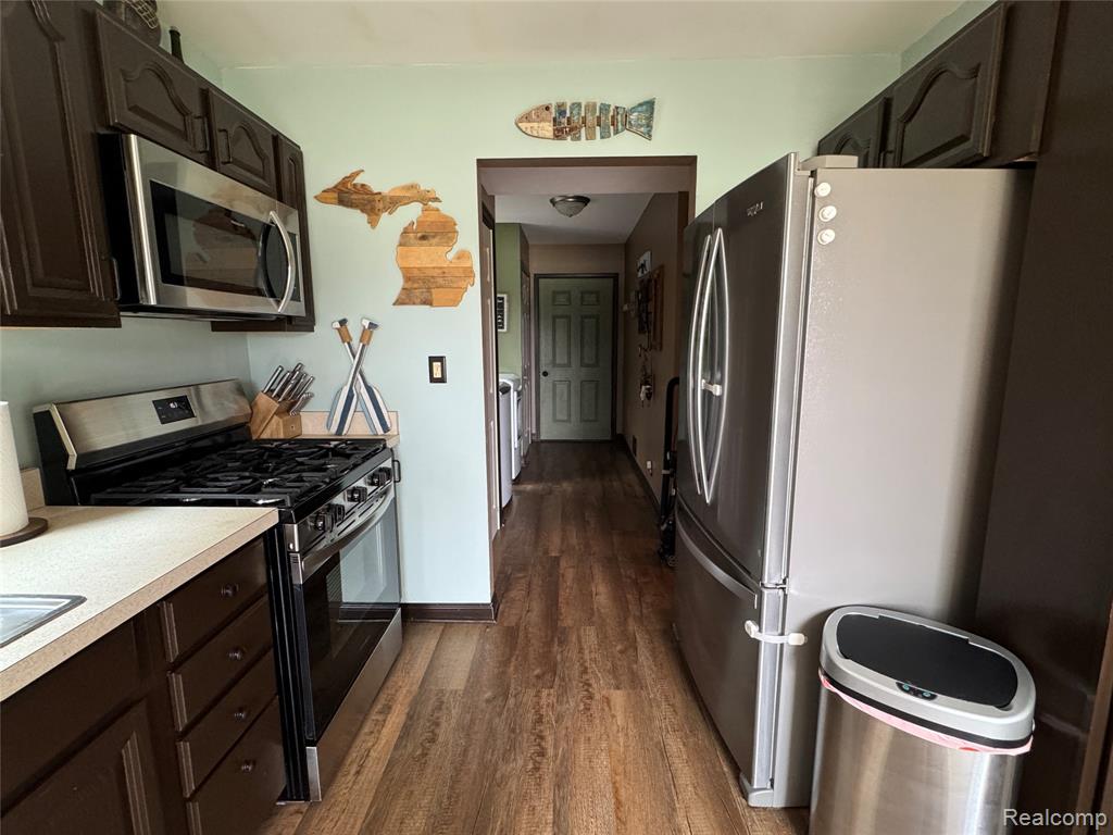 577 Norvell Beach Drive, Brooklyn, MI 49230 — Photo 9