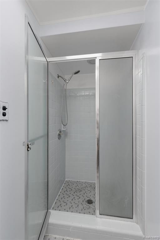 25376 Lyncastle Street, Farmington, MI, 48336