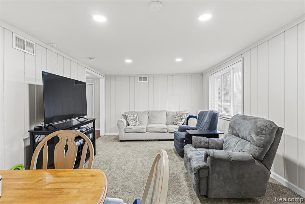 3102 Coin Street, Burton, MI 48519 — Photo 4