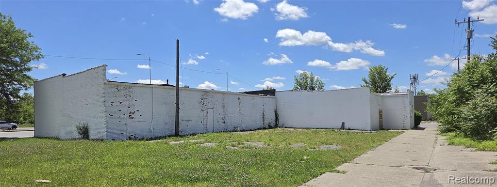 13303 Gratiot Avenue - Photo 3