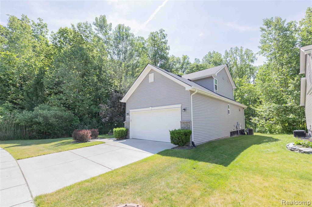 37467 S Dianne Lane, New Boston, MI 48164 — Photo 3