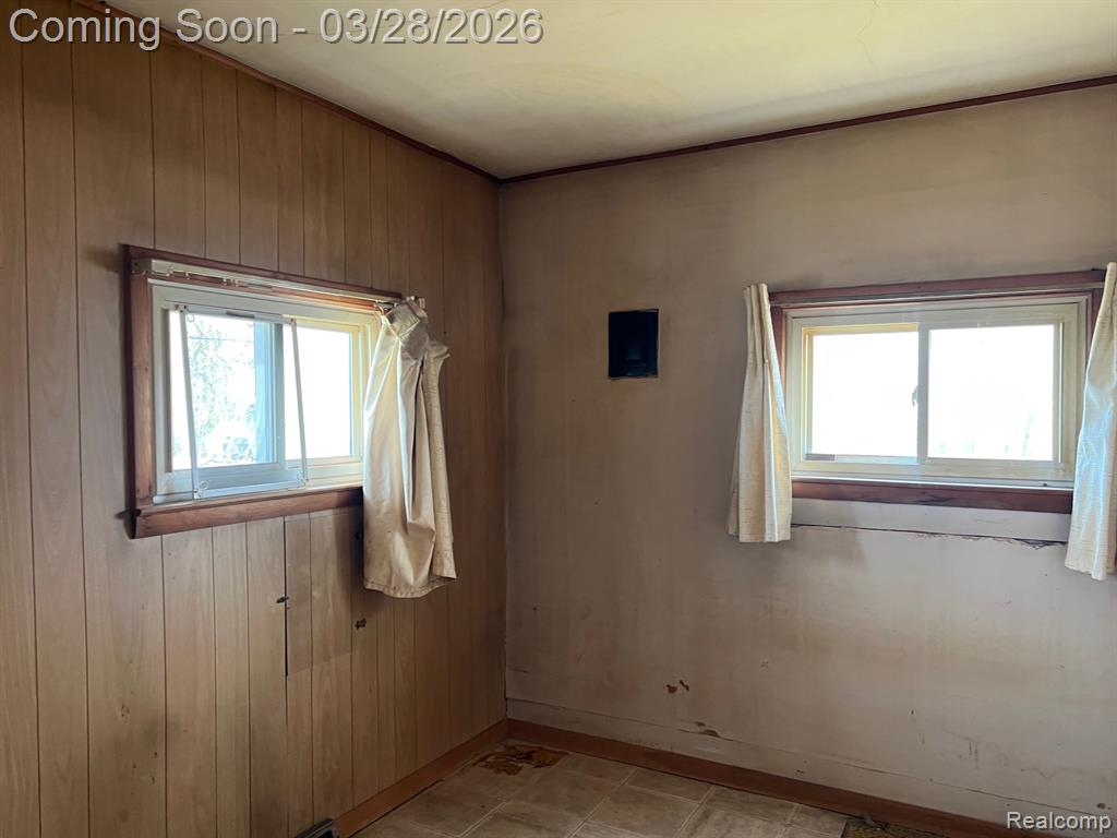 2 Maple Street, Oxford, MI 48371 — Photo 14