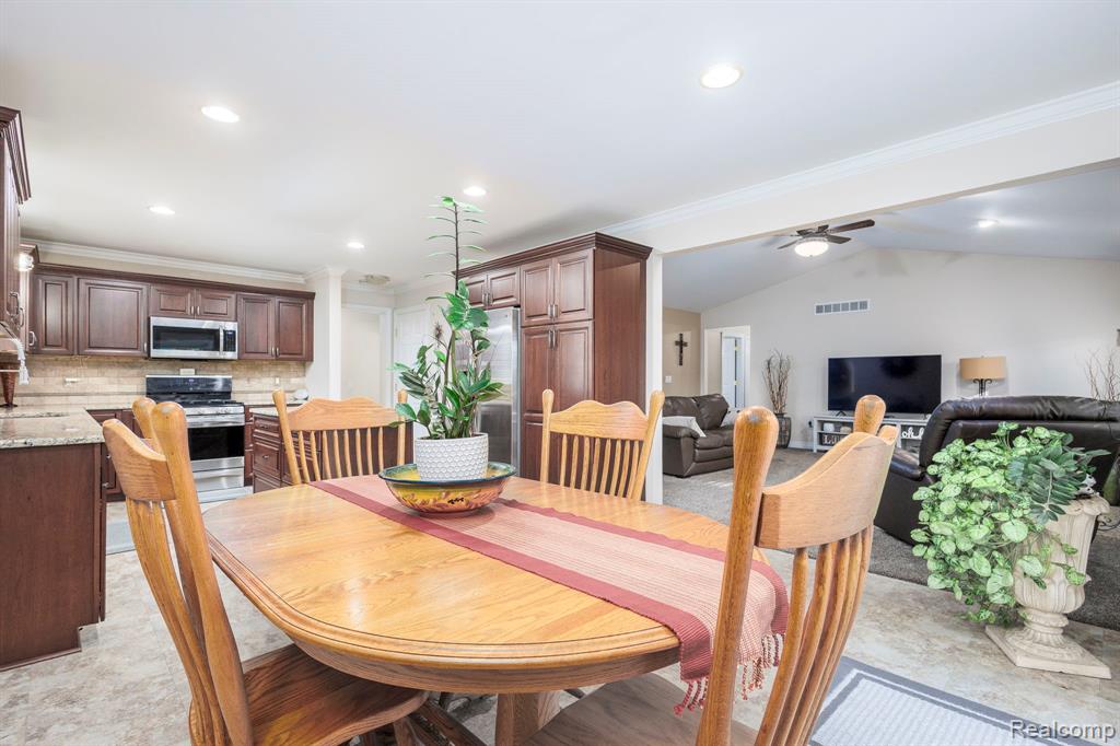 48200 Burton Drive, Shelby Twp, MI 48317 — Photo 12