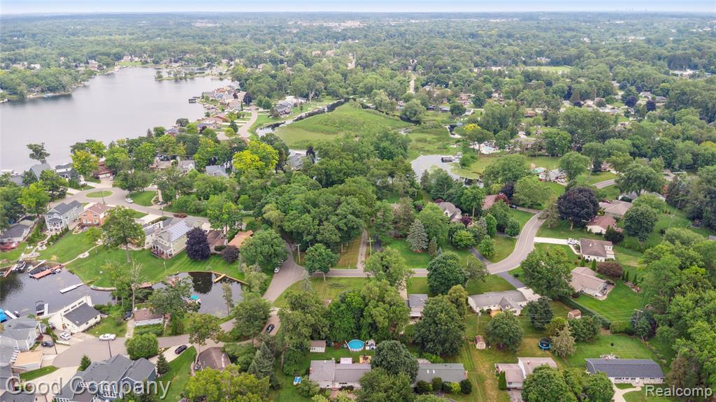 2289 Paulette Drive, Wolverine Lake, MI 48390 — Photo 6