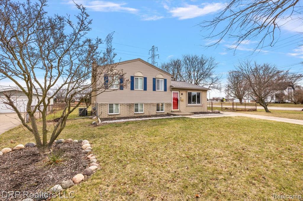44012 Carrnation Drive, Sterling Heights, MI 48313 — Photo 3