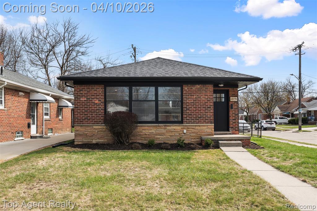12751 Oak Park Boulevard, Oak Park, MI 48237 — front exterior