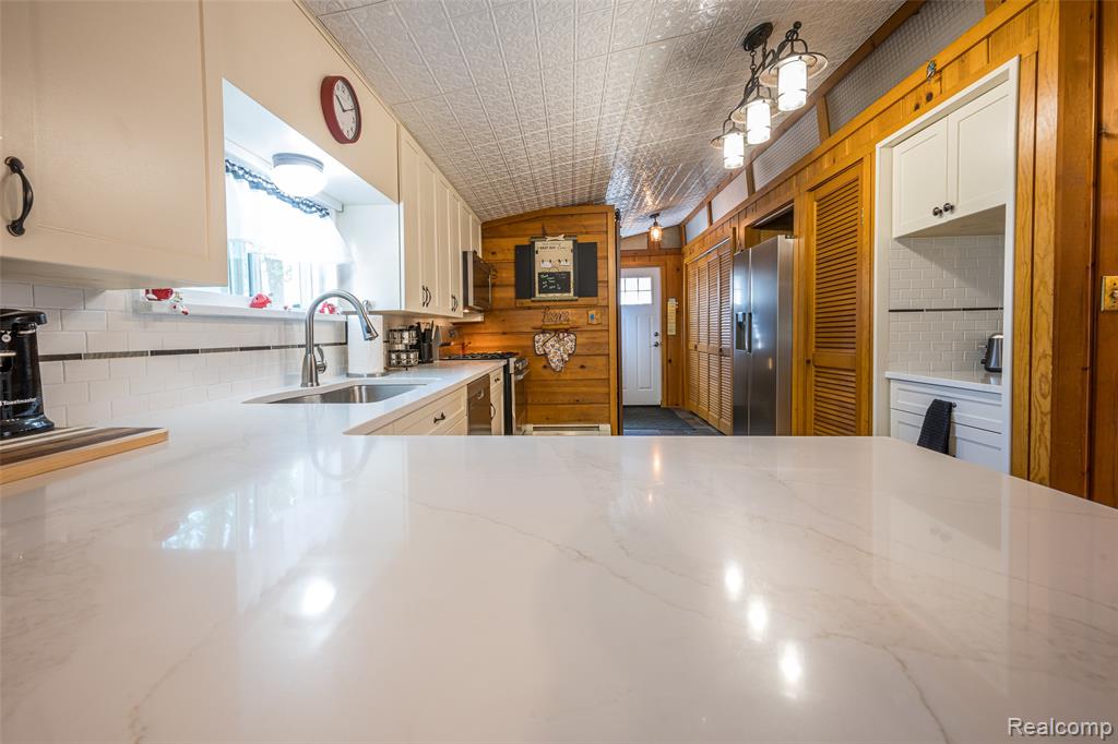 1656 S Riverside Drive, Au Gres, MI 48703 — Photo 17