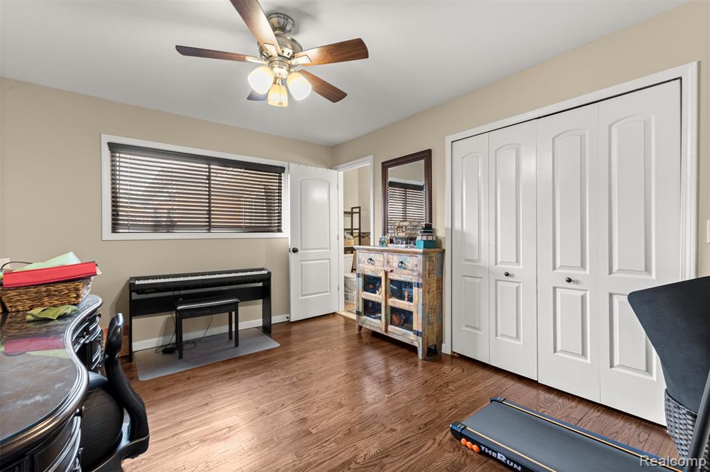 8570 Rockland Street, Dearborn Heights, MI 48127 — Photo 14
