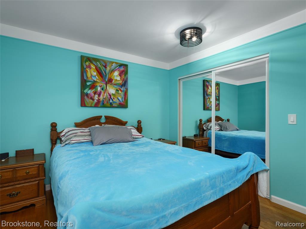 6042 Ravenswood Drive, Utica, MI 48316 — Photo 21