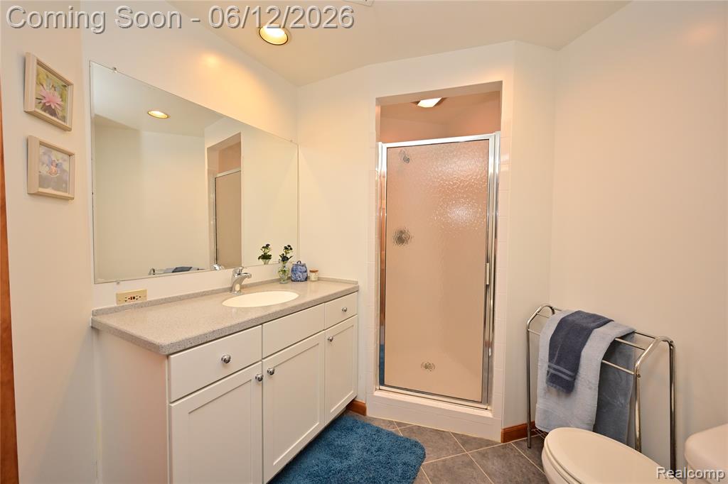 5684 Sussex Court, Troy, MI 48098 — Photo 37