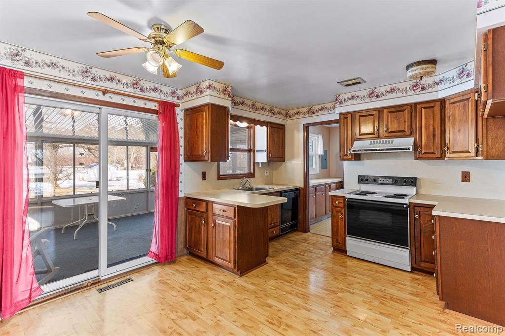 4945 CARLETON ROCKWOOD Road, South Rockwood, MI — Photo 12