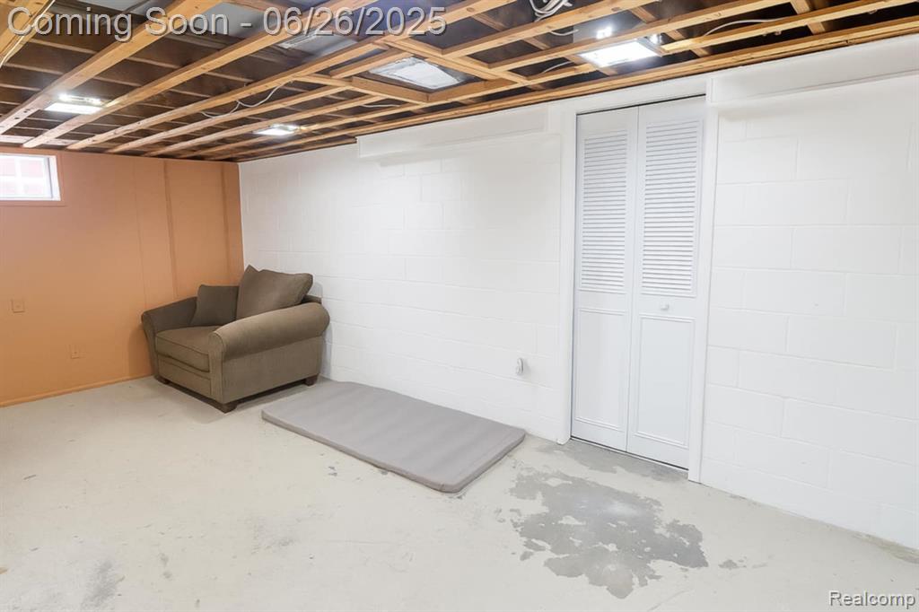 607 Chalmers Street, Flint, MI 48503 — Photo 9