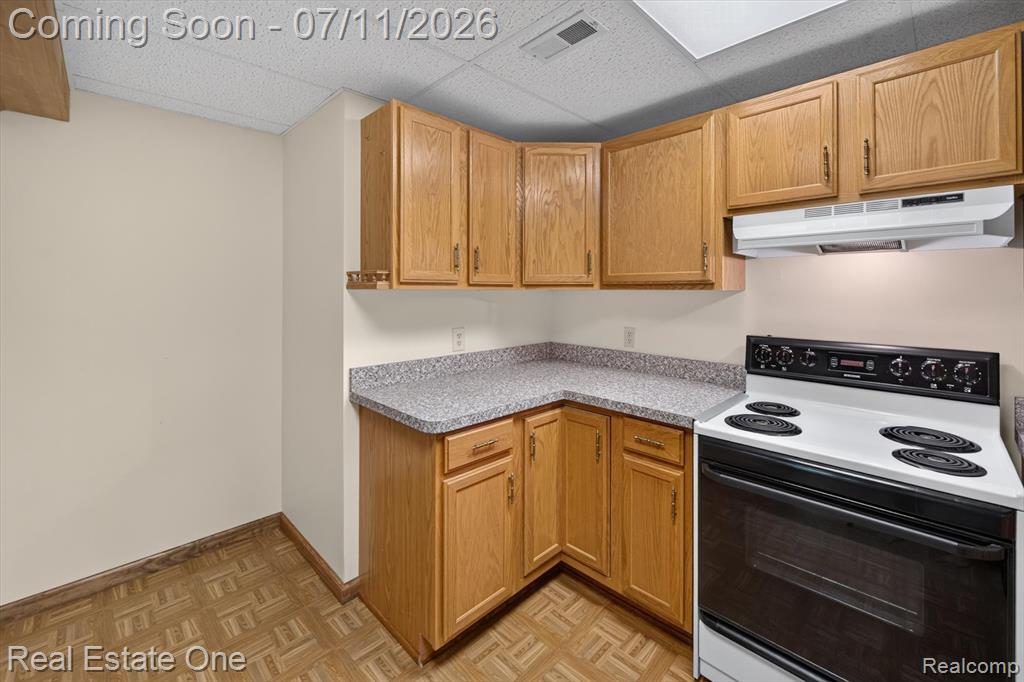 5128 Queensway, Howell, MI 48843 — Photo 41