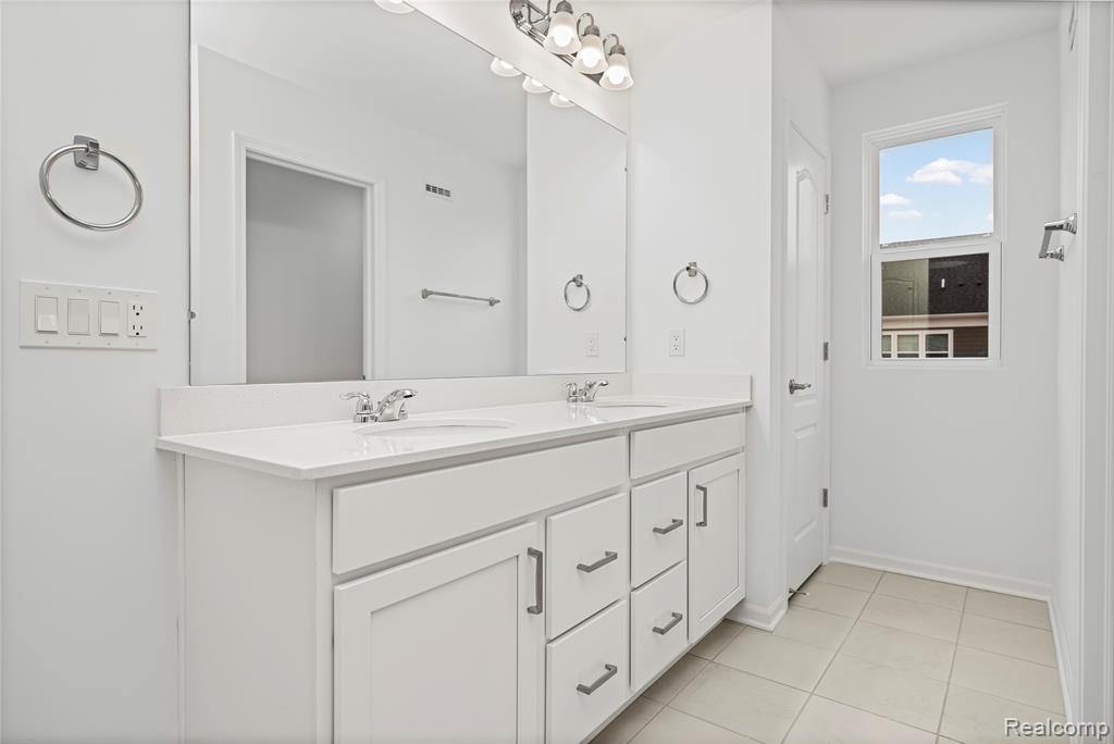 43071 Atwood Avenue, Novi, MI — Photo 33