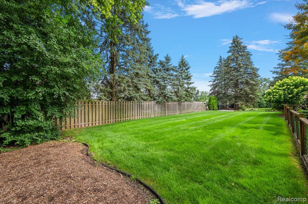 6952 Granger Drive, Troy, MI 48098 — Photo 45