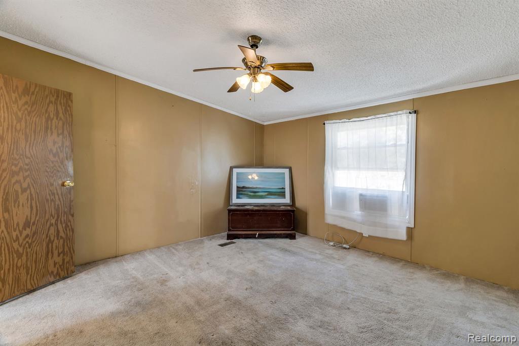 910 E MCARTHUR Street, Corunna, MI 48817 — Photo 19