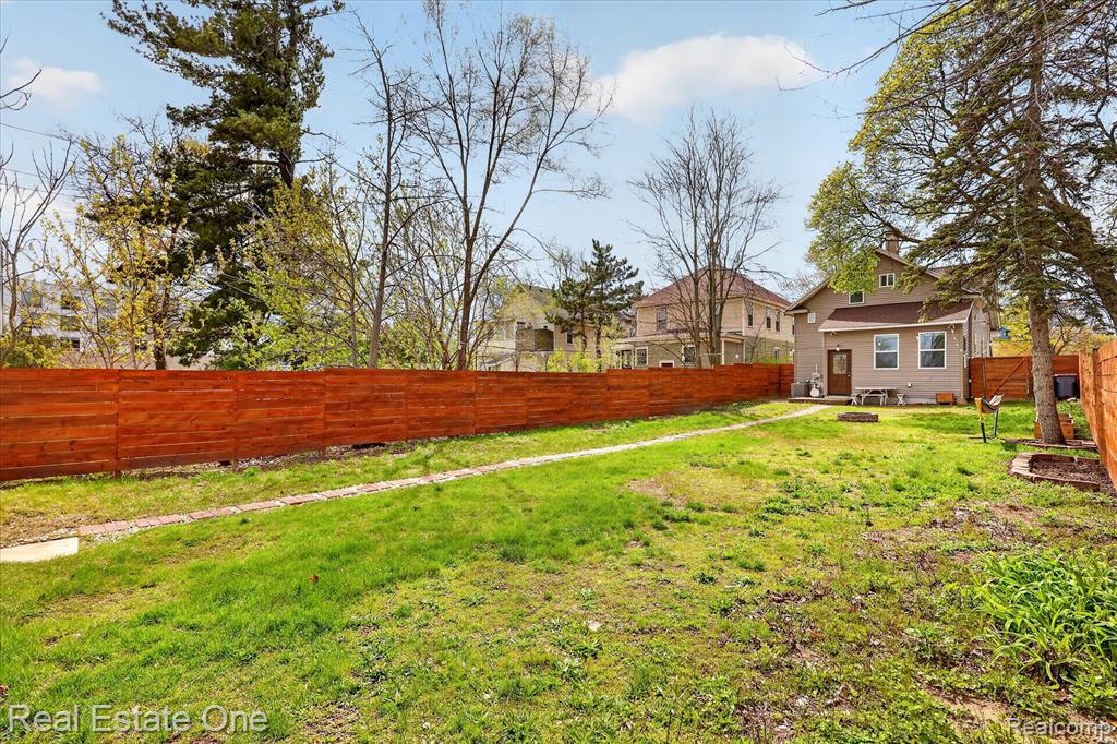 444 Diamond Avenue NE, Grand Rapids, MI 49503 — Photo 42