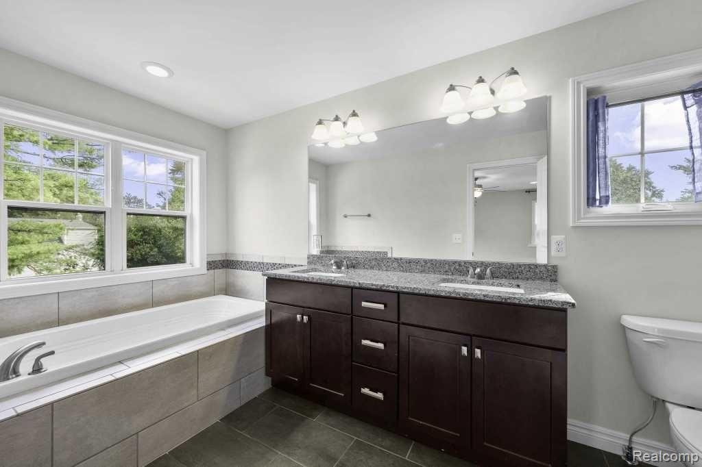 520 SIMON, Royal Oak, MI 48067 — Photo 29