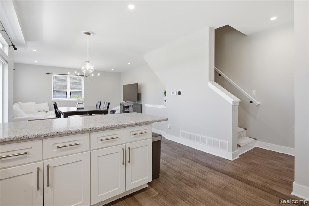 4221 W 14 Mile Road, Royal Oak, MI 48073 — Photo 23