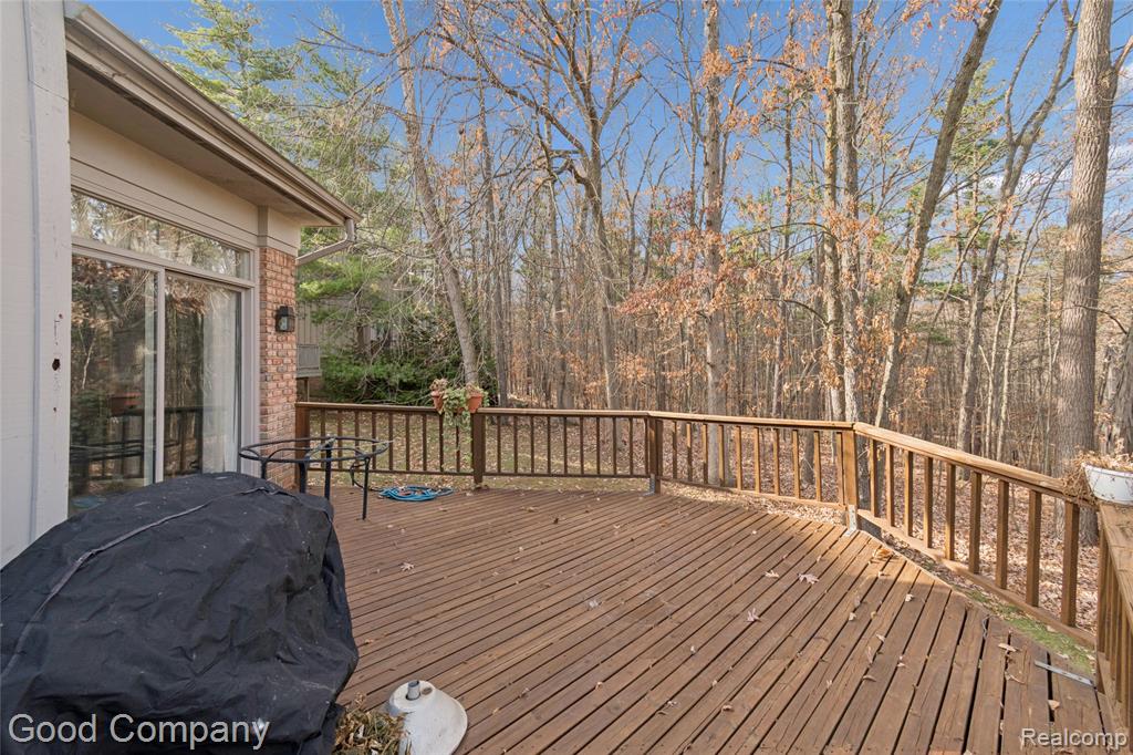 5104 Woodcliff Hill Road W, West Bloomfield, MI 48323 — Photo 52
