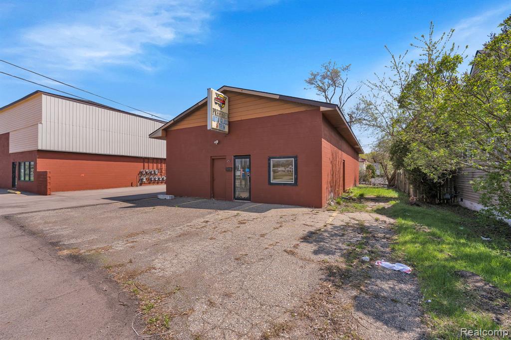 531 Woodlawn Avenue, Ypsilanti, MI 48198