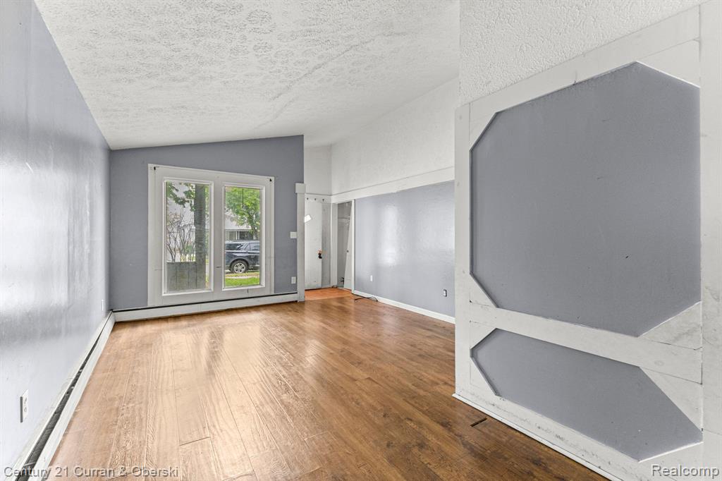 80 E MAHAN Avenue, Hazel Park, MI 48030 — Photo 3