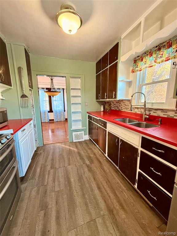 630 Buckingham Ave, Flint, MI 48507 — Photo 10