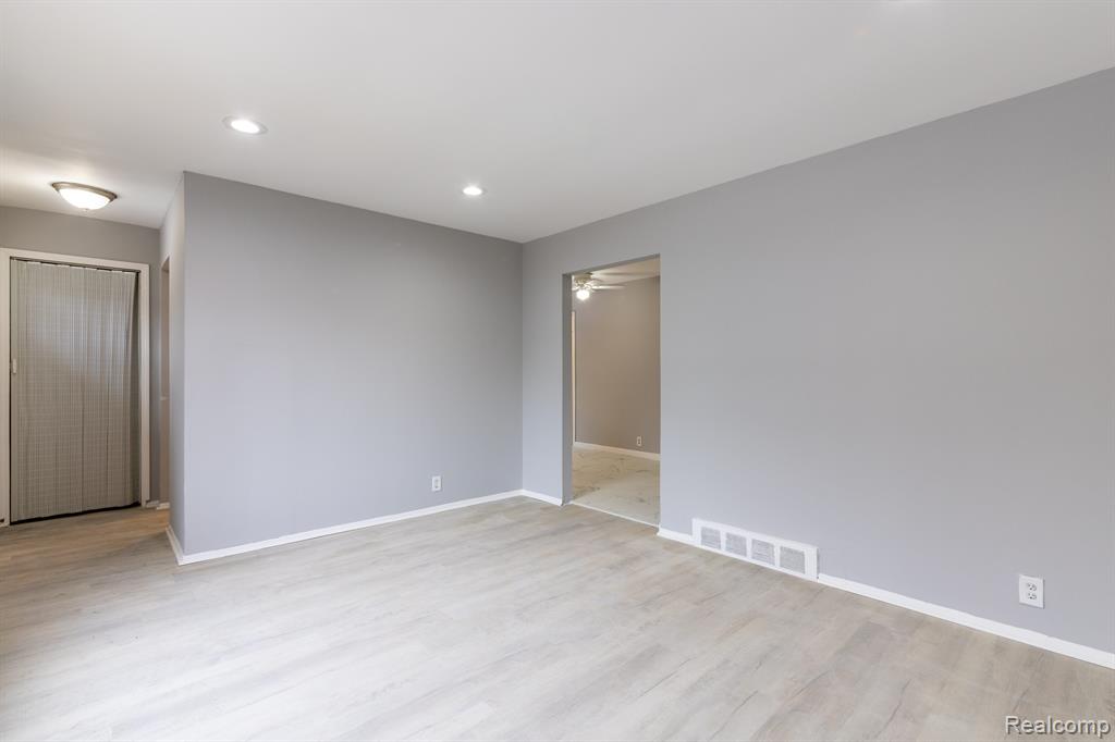 8041 VAUGHAN Street, Detroit, MI 48228 — Photo 3