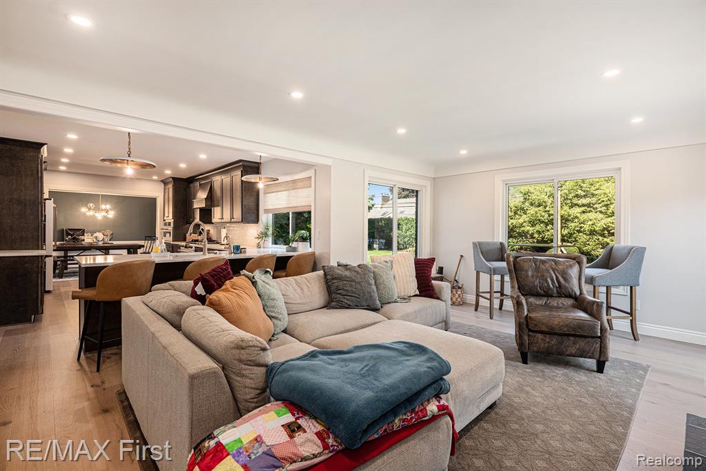 34 Putnam Place, Grosse Pointe Shores, MI 48236 — Photo 12