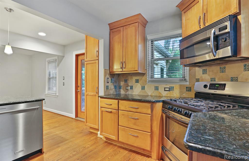 613 S CONNECTICUT Avenue, Royal Oak, MI 48067 — Photo 18