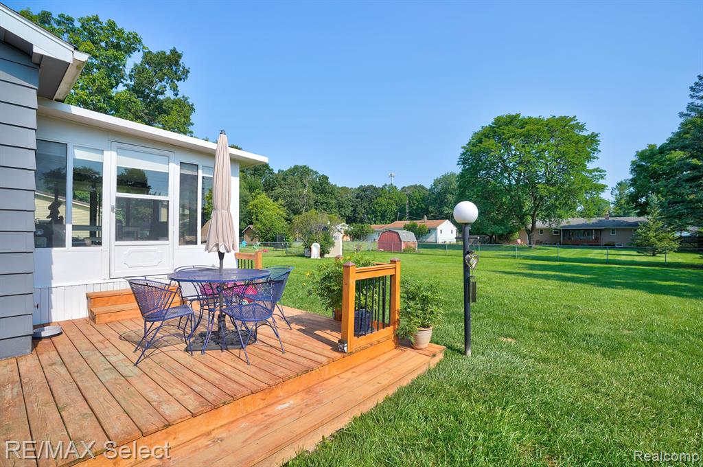 4085 Manner Drive, Flint, MI 48506 — Photo 6