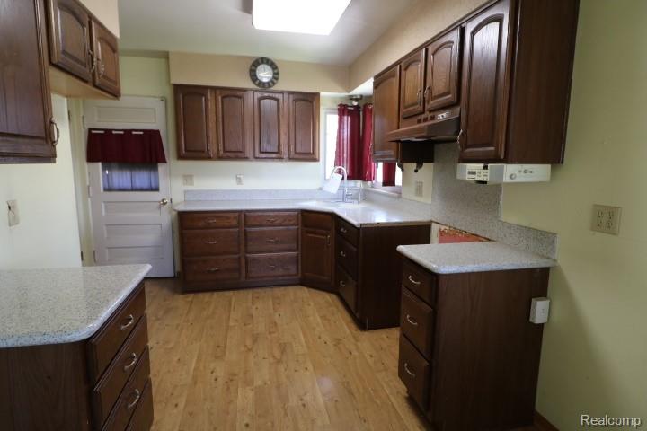 5482 Shamrock Lane, Flint, MI 48506 — Photo 4