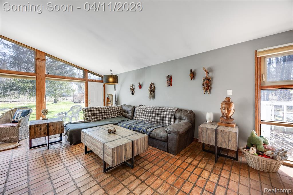 32998 Biddestone Lane, Farmington, MI, 48334