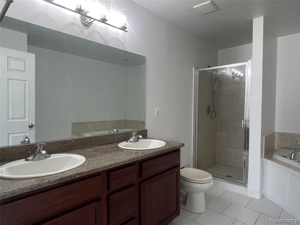 6161 Elarz Drive, Troy, MI 48085 — Photo 30