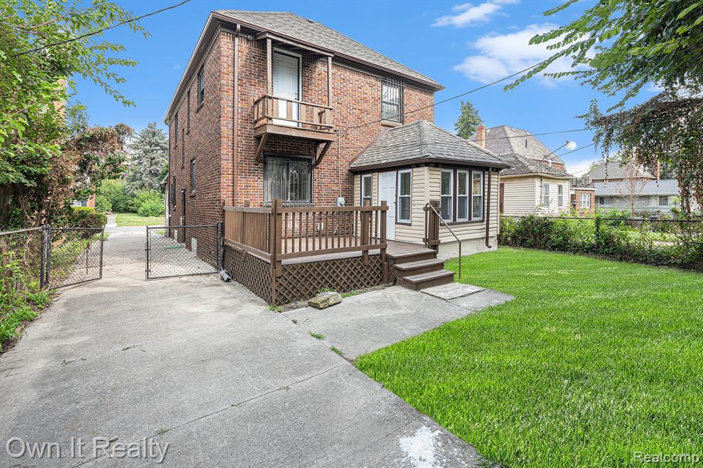 8555 Sorrento Street, Detroit, MI 48228 — Photo 29