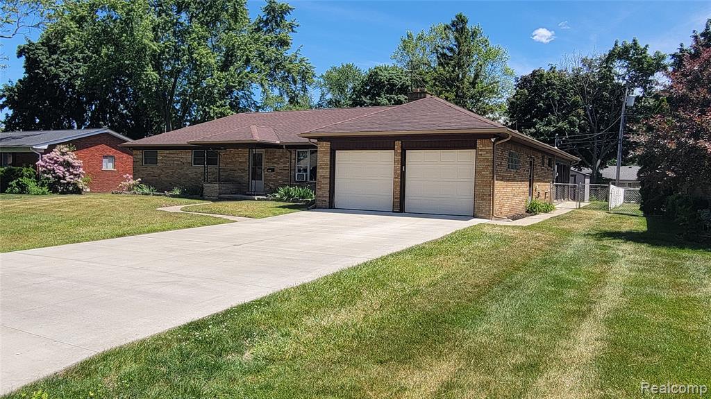 45502 Klingkammer Street, Utica, MI 48317 — Photo 35