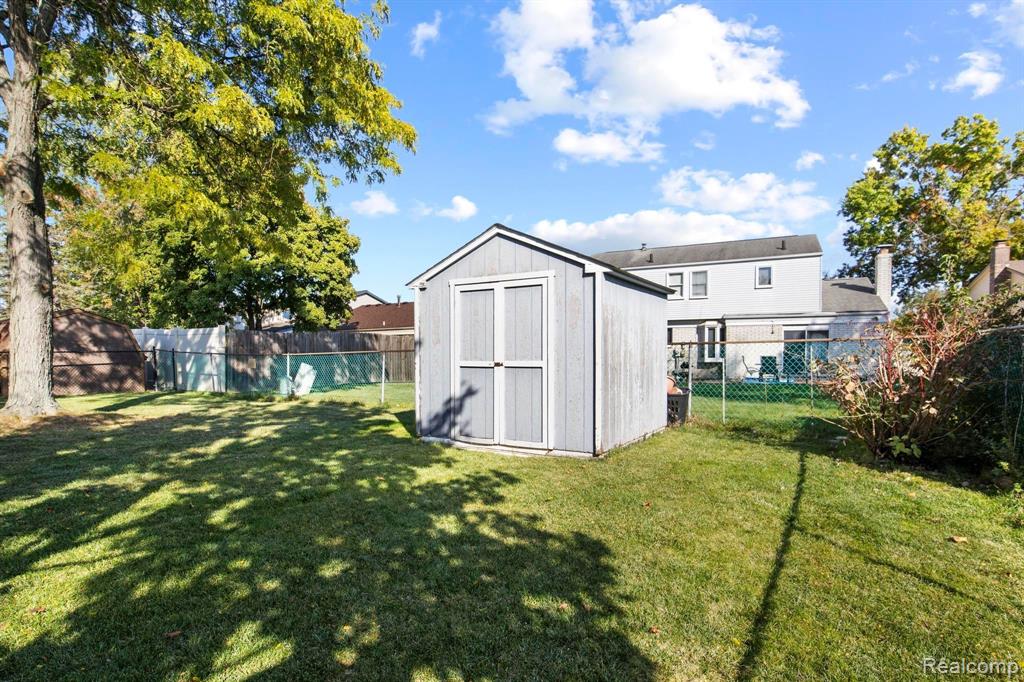 723 PRINCESS Drive, Canton, MI 48188 — Photo 28
