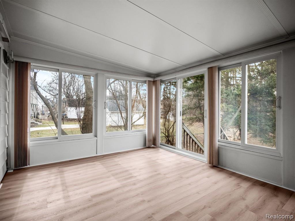 410 S Squirrel Road, Auburn Hills, MI 48326 — Photo 18