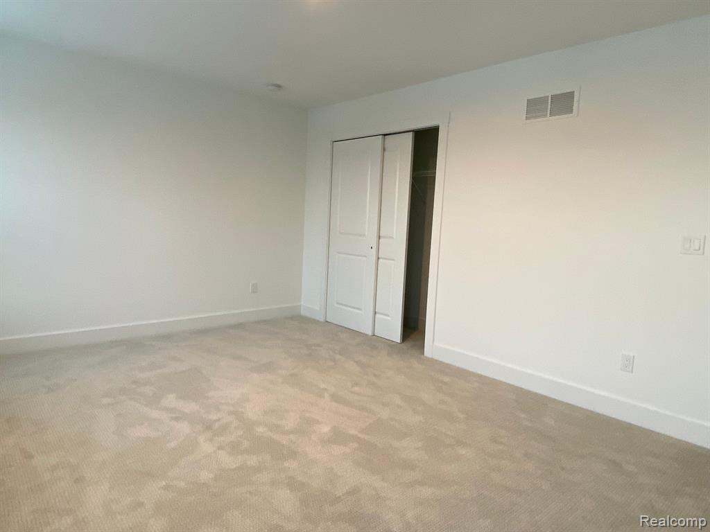 5564 HOBART, West Bloomfield, MI — Photo 40