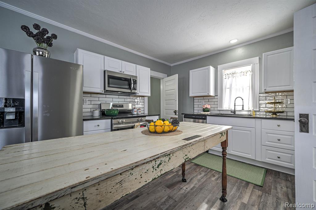 602 S BROAD Street, Holly, MI 48442 — Photo 18
