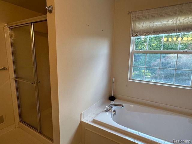 4038 WORTHINGTON Drive, Troy, MI 48085 — Photo 11