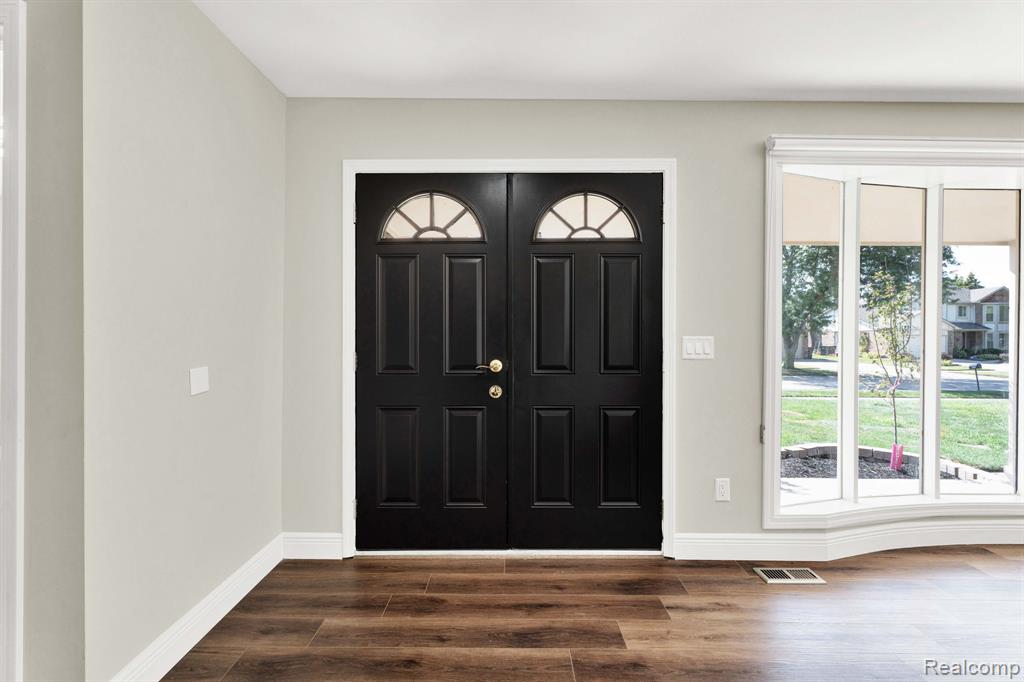 40206 Ashland Drive, Sterling Heights, MI 48313 — Photo 6
