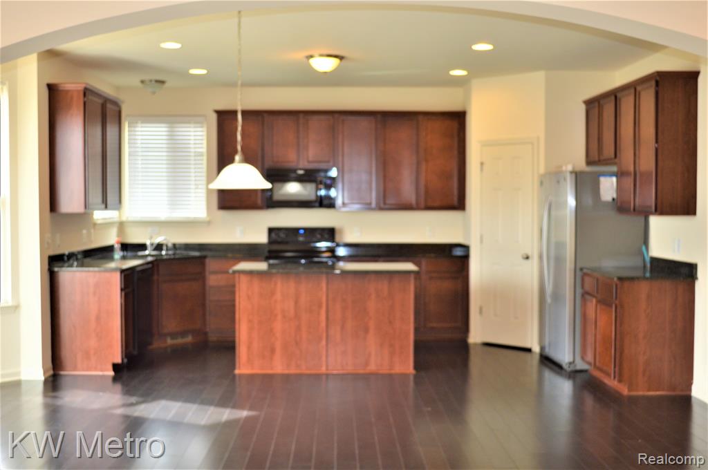 4313 SILVERLEAF Drive, Ypsilanti, MI 48197 — Photo 11